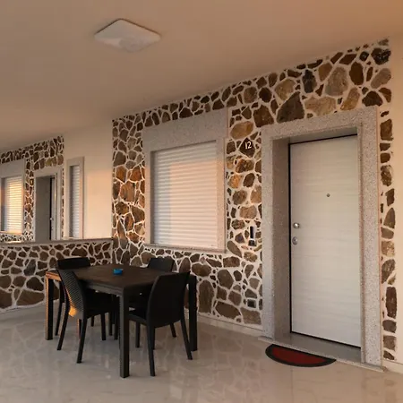 דירה La Perla Mare- Wi-fi And Free Parking