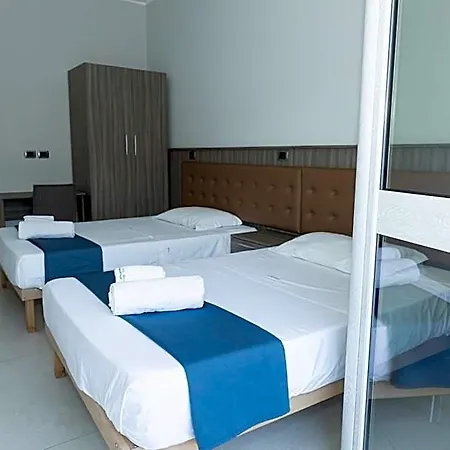 La Perla Mare- Wi-fi And Free Parking 아파트